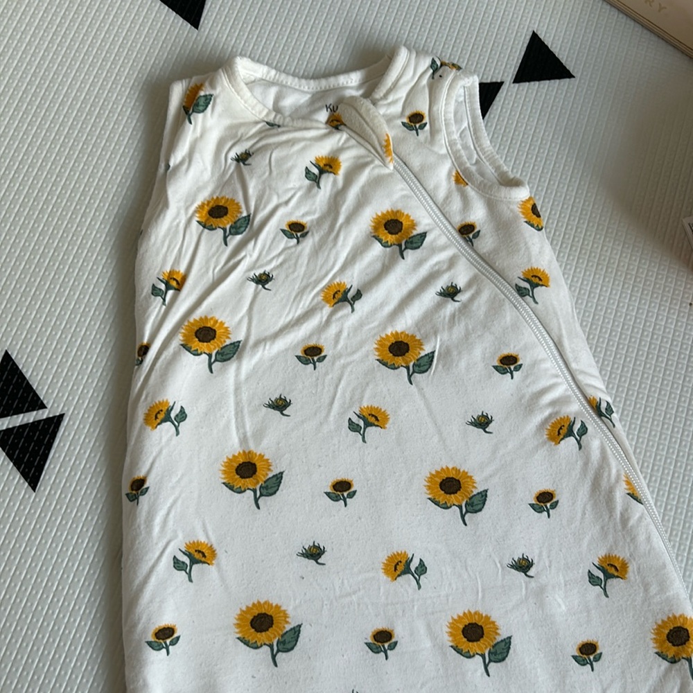 - Kyte Baby S sleep sack 1.0 tog
